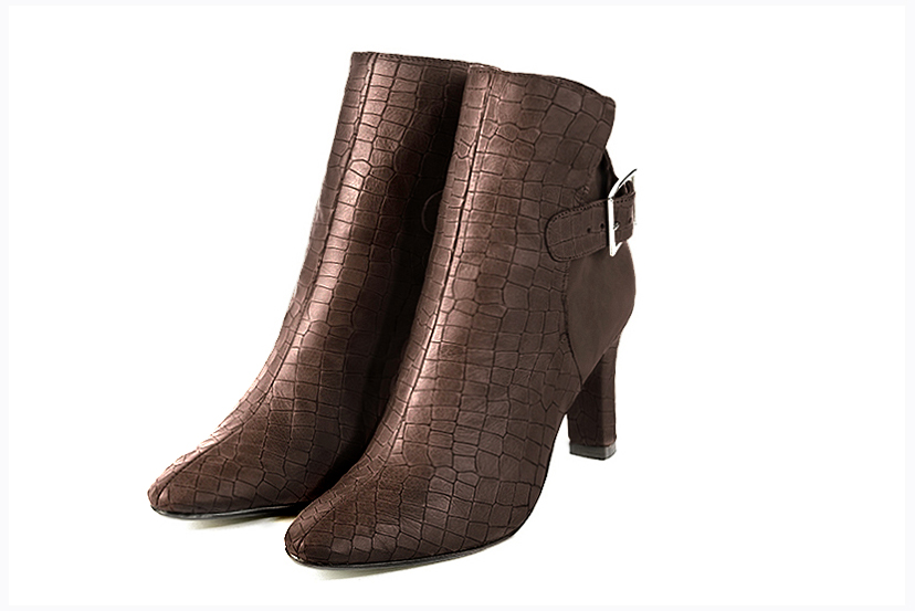 Dark brown women's ankle boots with buckles at the back. Round toe. High kitten heels. Front view - Florence KOOIJMAN